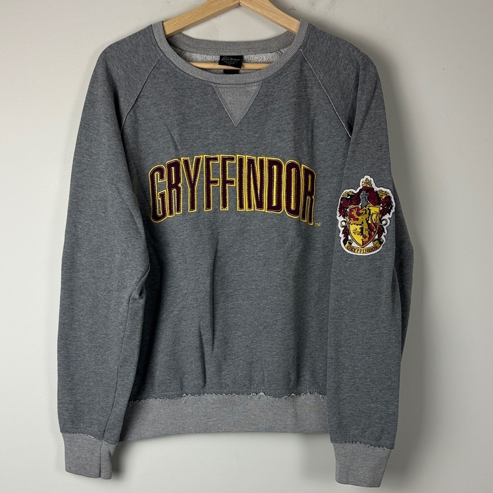 Harry Potter Warner Bros. Gryffindor Crewneck Sweater - Grey, Size Large